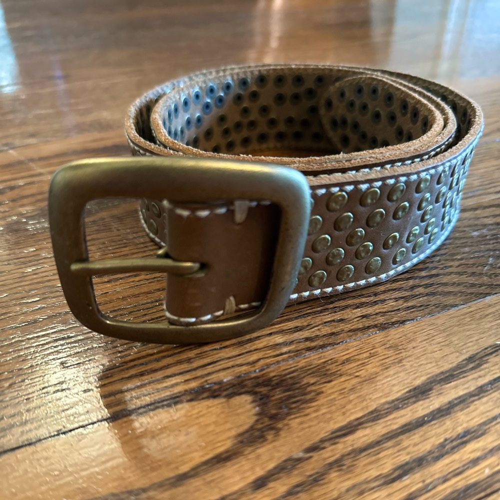 EUC! GORGEOUS! Studded olive-brown belt with brass buckle!